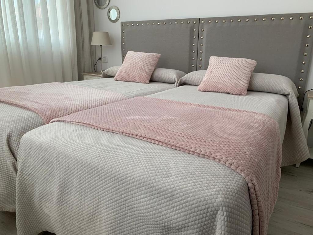 Apartamento Los Arcos Llanes Exteriör bild